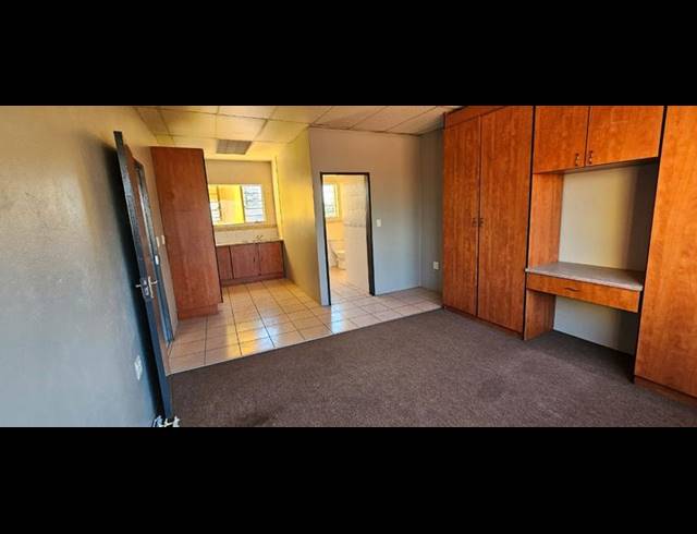 BUSINESS PROPERTY TO RENT IN PARKRAND